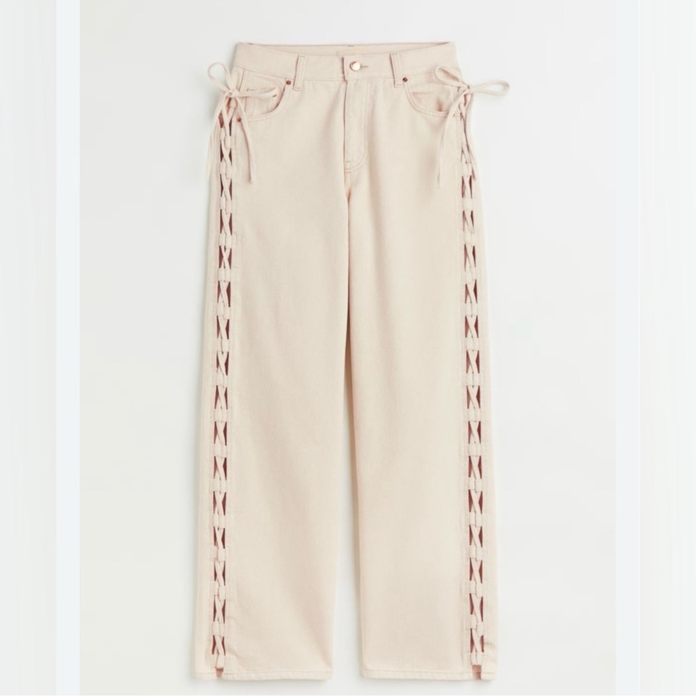 H&M | Cream Straight Leg Jeans with Unique Side Detailing